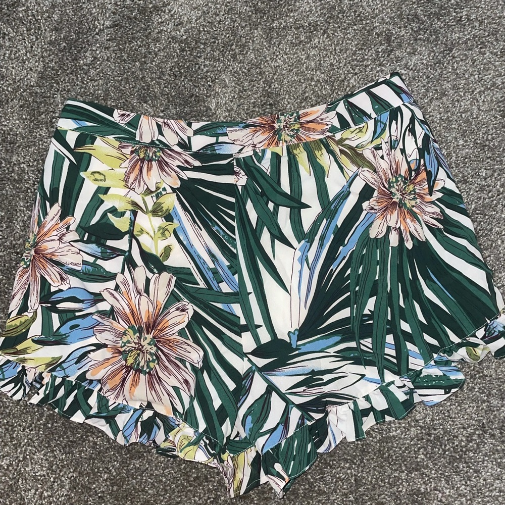 Design Lab Printed Ruffled shorts - Picture 3 of 4